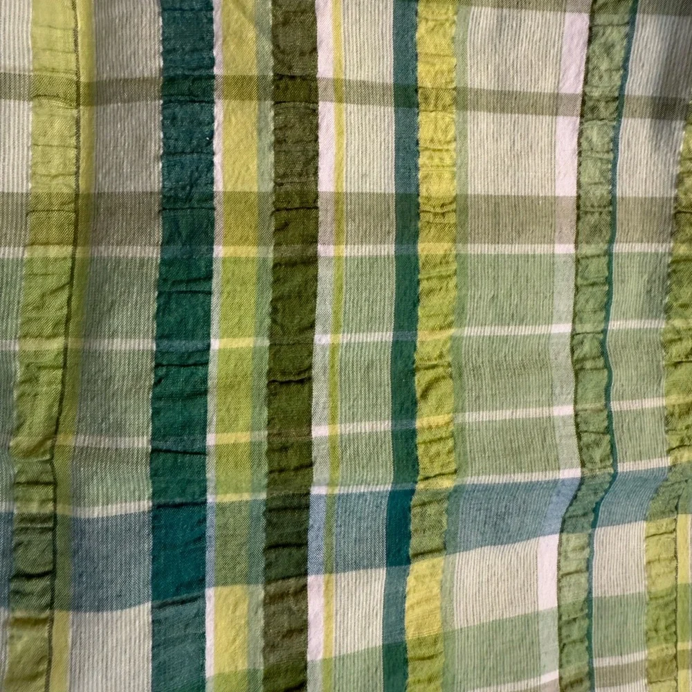 Crate & Barrel Garden Stripe Tablecloth 70x70
